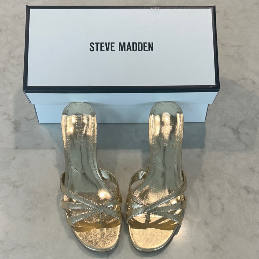 NEW Steve Madden Gold Kitten Heels